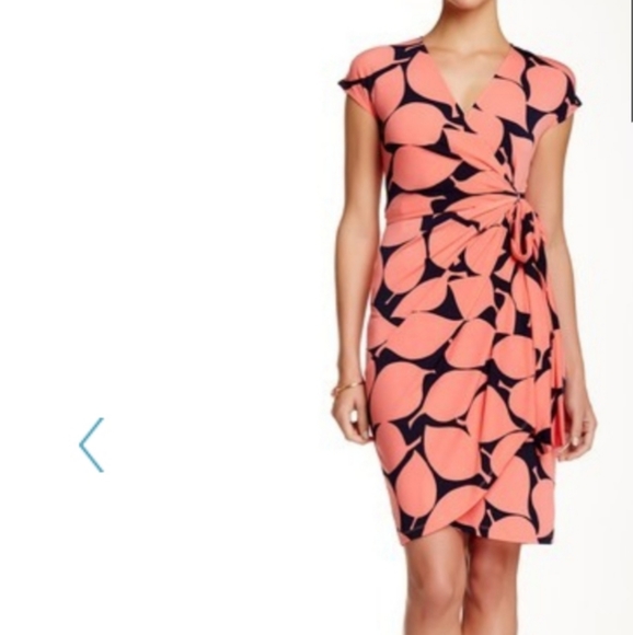 Maggy London Dresses & Skirts - NWT Maggie London wrap dress